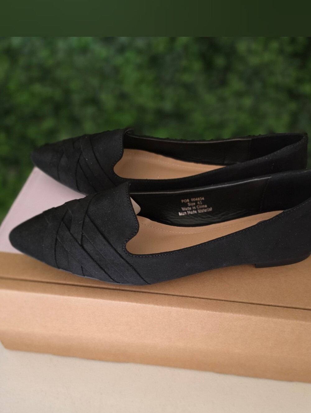 Journee Collection Black Pointed Slip-On Flats
